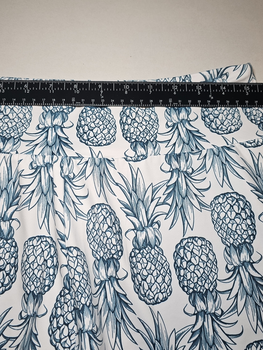 Love Fitness Pineapple Shorts L Athletic Gym Beach White Blue Lined Hawaii - Picture 5 of 10